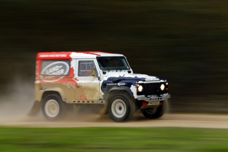  Bowler Defender Challenge Car 2014 года  (фото 4 из 36)
